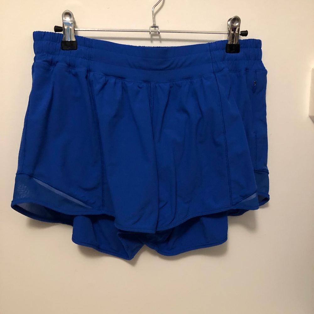 Lululemon Hotty Hot Shorts - Size 10 - 4 inch inseam